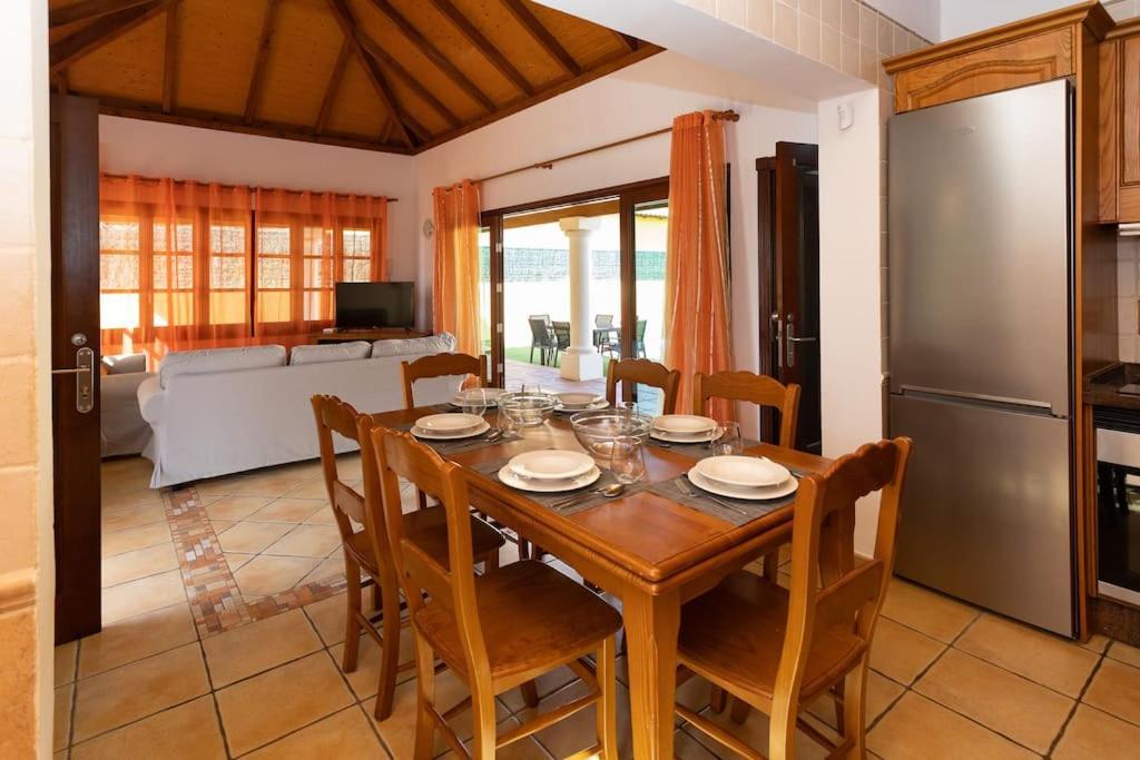 Villa Helen - Heated Pool Wifi Smarttv Barbecue コラレホ エクステリア 写真