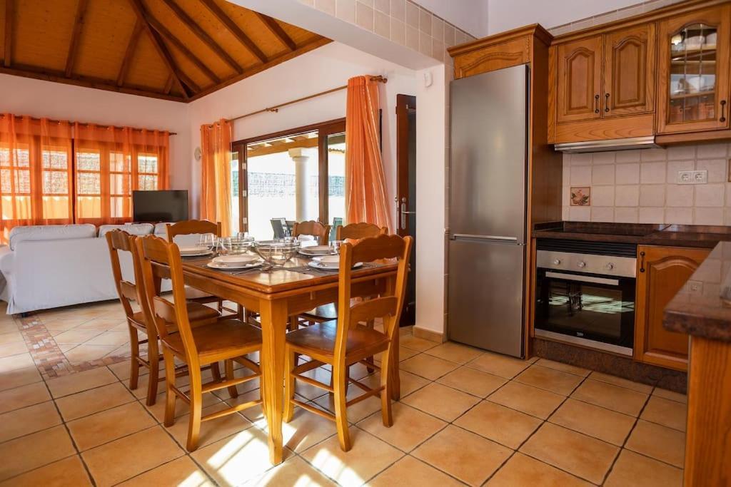 Villa Helen - Heated Pool Wifi Smarttv Barbecue コラレホ エクステリア 写真