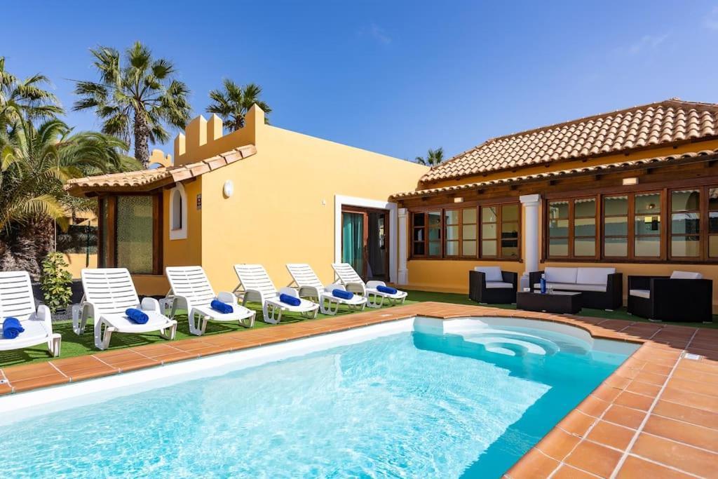 Villa Helen - Heated Pool Wifi Smarttv Barbecue コラレホ エクステリア 写真